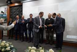 همزمان با اعیاد شعبانیه، مدال دانشگاه علوم پزشکی تهران و لوح تقدیر، به عنوان نشانی از فداکاری و نگاه خیراندیش به برادران مطهری، اهدا شد.