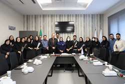 مراسم تقدیر و تشکر از زحمات منشی‌های بیمارستان کودکان حکیم