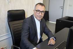 بهار طبیعت در هم‌نشینی با بهار دل‌ها؛ پیام تبریک نوروز از رئیس بیمارستان کودکان حکیم