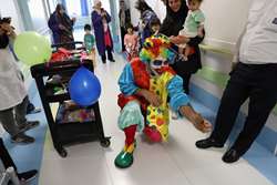 برگزاری برنامه شاد برای کودکان بستری با همکاری خیریه آینده سبز در بیمارستان فوق تخصصی کودکان حکیم